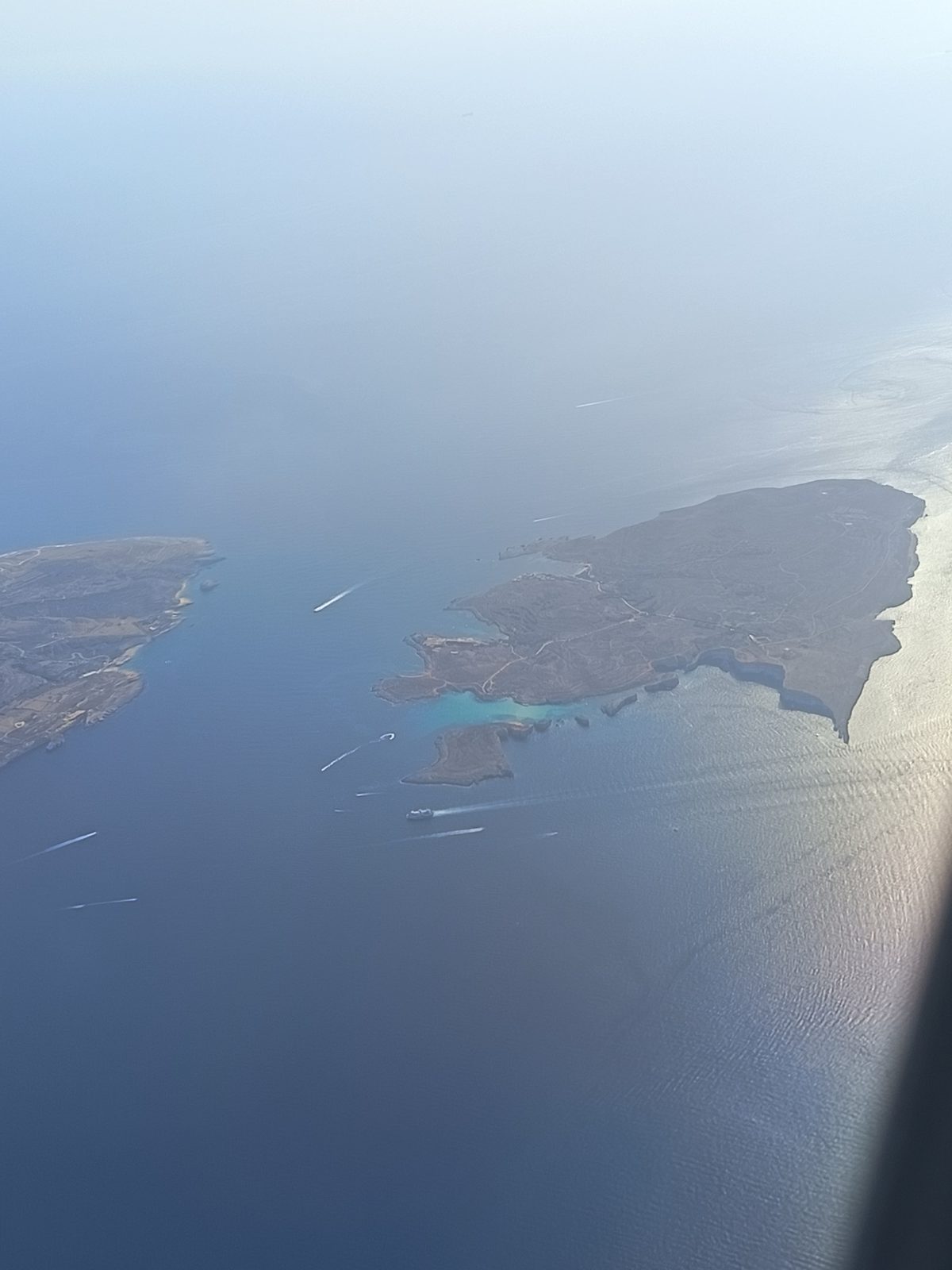 Comino et le Blue Lagoon vus du ciel, entre Malte et Gozo
