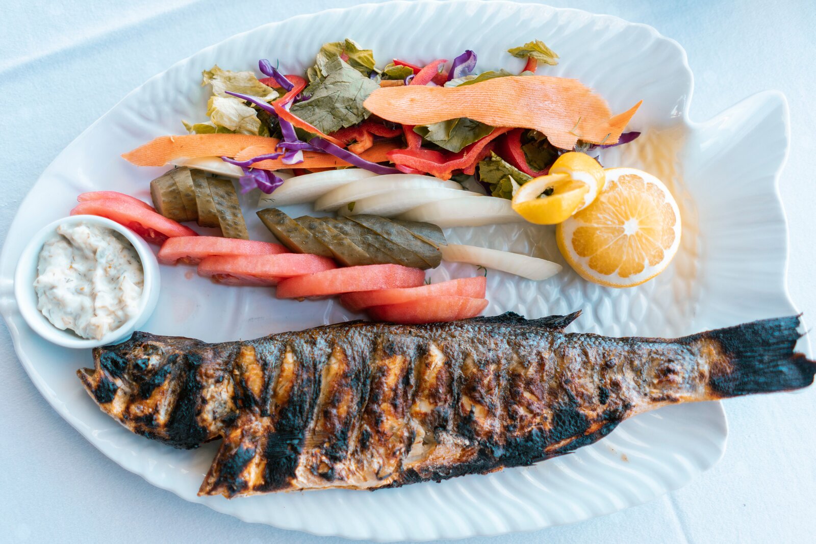 Djerba La Perla, poisson frais grillé directement sur le sable